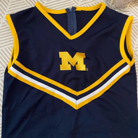 University of Michigan cheerleading outfit - Picture 5 of 6